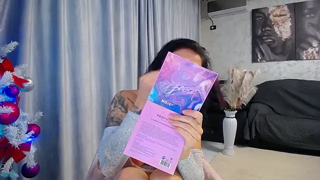 Snapshot of stayhere chatting on 12-09-24, 11:13 stayhere online show from 12-09-24, 11:13