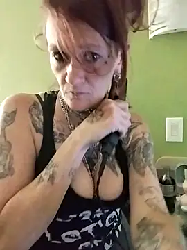 renegade vyxxen online show from 03-11-25, 06:43