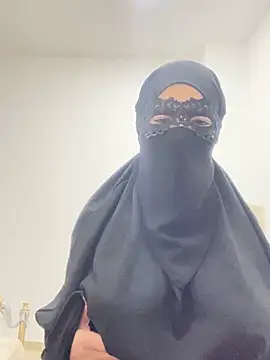 Snapshot of Hijabi_HotGirls chatting on 02-16-25, 08:22 Hijabi HotGirls online show from 02-16-25, 08:22