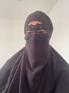 Snapshot of Hijabi_HotGirls chatting on 02-23-25, 10:39 Hijabi HotGirls online show from 02-23-25, 10:39