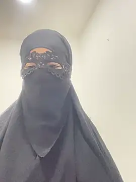 Snapshot of Hijabi_HotGirls chatting on 02-23-25, 08:33 Hijabi HotGirls online show from 02-23-25, 08:33