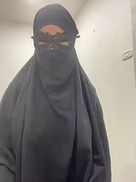 Snapshot of Hijabi_HotGirls chatting on 03-05-25, 08:21 Hijabi HotGirls online show from 03-05-25, 08:21
