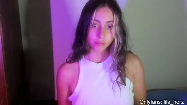 Snapshot of Liherz chatting on 02-06-25, 03:59 Liherz online show from 02-06-25, 03:59