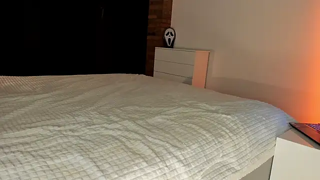 Rachel Rey online show from 10-26-25, 06:25