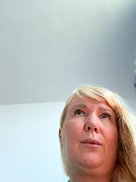 EmmaInLove23 online show from 10-14-25, 02:23