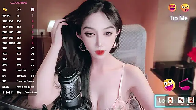 Snapshot of vyizh- chatting on 06-22-26, 02:36 vyizh- online show from 06-22-26, 02:36