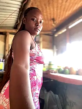 Snapshot of Dellah26 chatting on 09-19-25, 07:21 Dellah26 online show from 09-19-25, 07:21