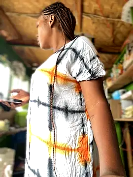 Snapshot of Dellah26 chatting on 09-20-25, 06:14 Dellah26 online show from 09-20-25, 06:14