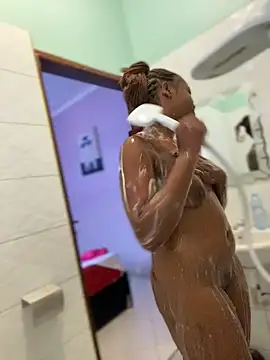 Snapshot of Dellah26 chatting on 09-28-25, 06:19 Dellah26 online show from 09-28-25, 06:19