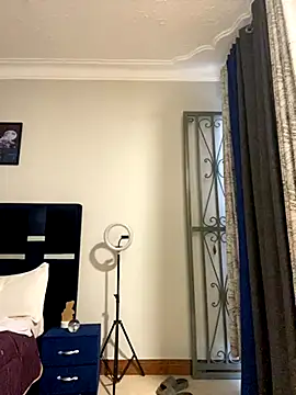 Snapshot of Dellah26 chatting on 10-26-25, 08:09 Dellah26 online show from 10-26-25, 08:09