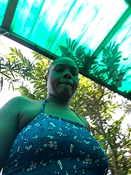 Snapshot of Dellah26 chatting on 11-05-25, 09:09 Dellah26 online show from 11-05-25, 09:09