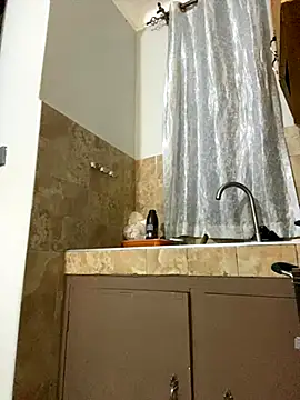 Snapshot of Dellah26 chatting on 11-10-25, 05:01 Dellah26 online show from 11-10-25, 05:01