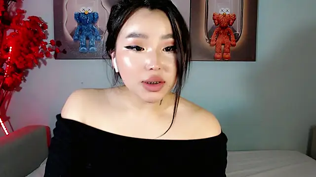 Snapshot of ichiben chatting on 02-25-25, 06:09 ichiben online show from 02-25-25, 06:09