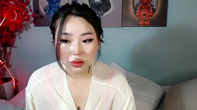 Snapshot of ichiben chatting on 03-23-25, 12:26 ichiben online show from 03-23-25, 12:26