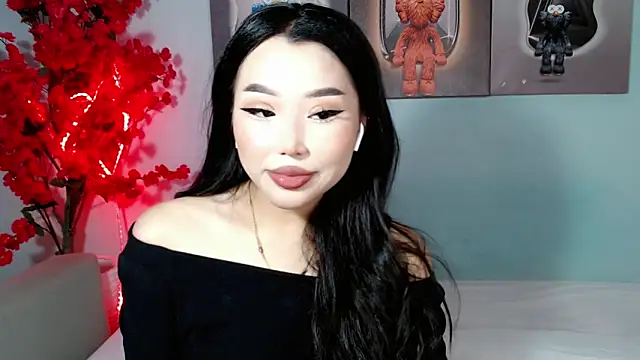 Snapshot of ichiben chatting on 09-15-25, 06:24 ichiben online show from 09-15-25, 06:24