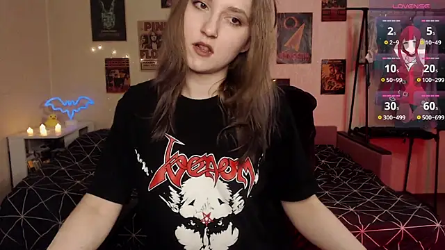 Snapshot of Viper_kiss chatting on 01-23-25, 11:26 Viper kiss online show from 01-23-25, 11:26