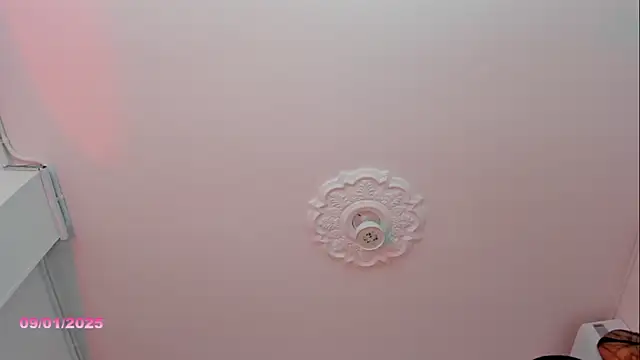 Karoline Marin online show from 01-09-25, 09:58