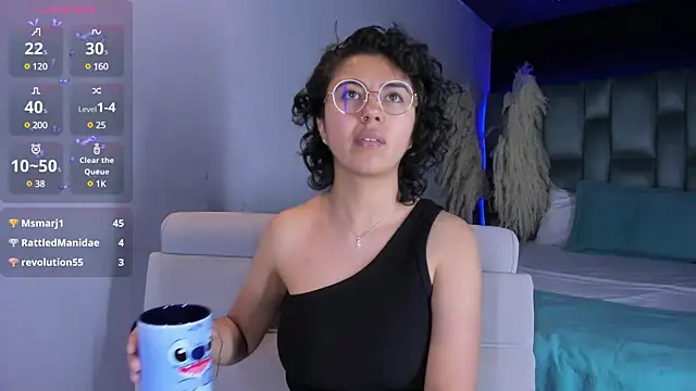 Snapshot of Amareto_ chatting on 01-22-25, 01:53 Amareto online show from 01-22-25, 01:53