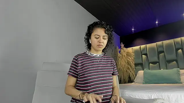 Snapshot of Amareto_ chatting on 01-25-25, 10:51 Amareto online show from 01-25-25, 10:51