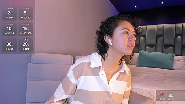 Snapshot of Amareto_ chatting on 01-27-25, 10:49 Amareto online show from 01-27-25, 10:49