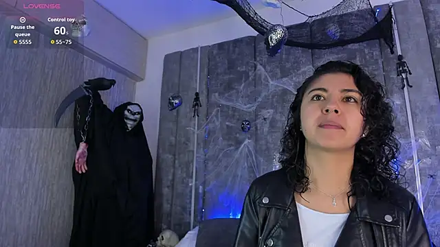 Snapshot of Amareto_ chatting on 11-01-25, 11:45 Amareto online show from 11-01-25, 11:45