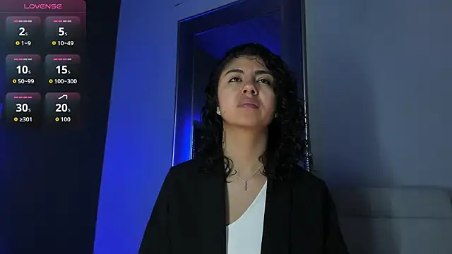 Snapshot of Amareto_ chatting on 11-08-25, 11:43 Amareto online show from 11-08-25, 11:43