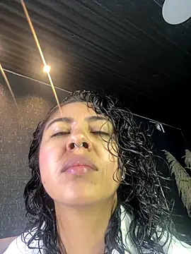 Snapshot of Amareto_ chatting on 11-09-25, 11:41 Amareto online show from 11-09-25, 11:41