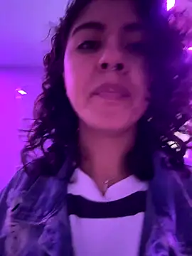 Snapshot of Amareto_ chatting on 11-17-25, 12:05 Amareto online show from 11-17-25, 12:05