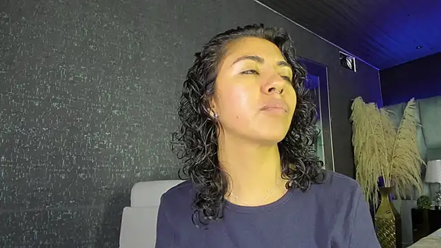 Snapshot of Amareto_ chatting on 11-26-25, 10:38 Amareto online show from 11-26-25, 10:38