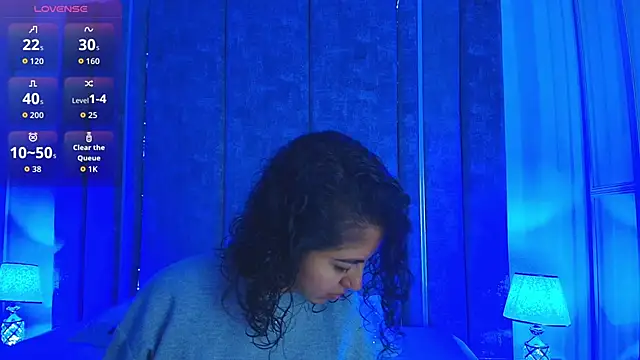 Snapshot of Amareto_ chatting on 11-28-25, 11:35 Amareto online show from 11-28-25, 11:35