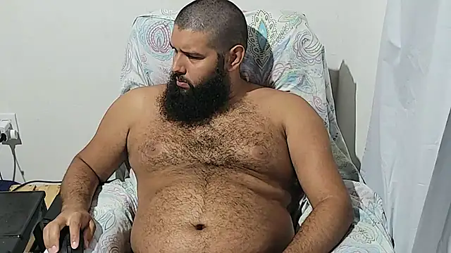 Snapshot of Luksmen chatting on 02-14-26, 11:12 Luksmen online show from 02-14-26, 11:12