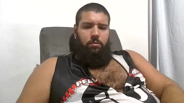 Snapshot of Luksmen chatting on 03-03-26, 04:57 Luksmen online show from 03-03-26, 04:57