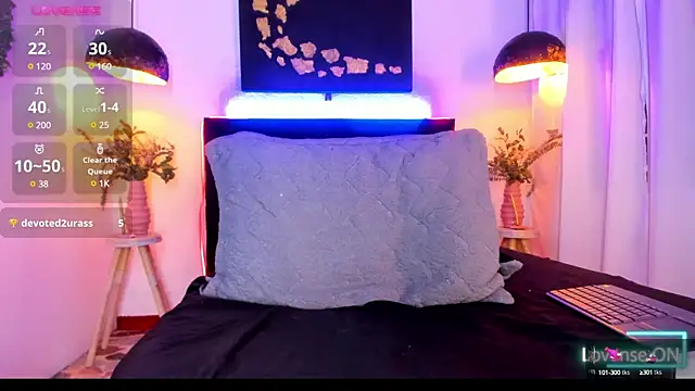 LatinMilk  online show from 12-12-24, 02:59