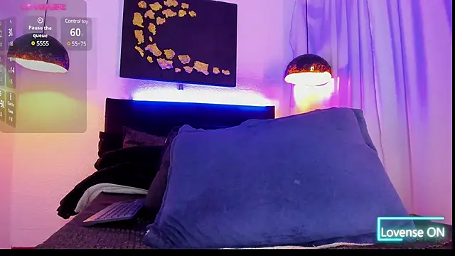 LatinMilk  online show from 12-19-24, 11:57