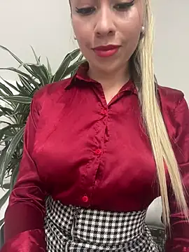 Snapshot of Ammy_Castro chatting on 02-06-25, 05:51 Ammy Castro online show from 02-06-25, 05:51
