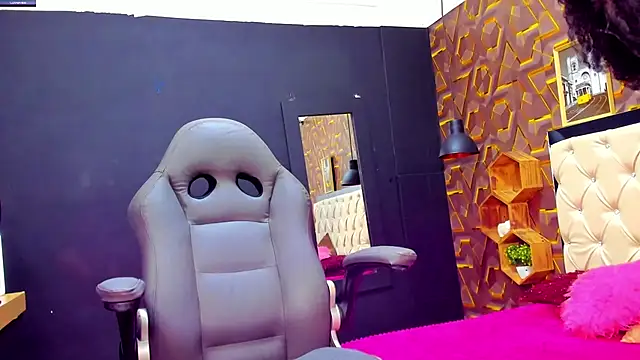 deyy madissonn online show from 12-10-24, 07:54