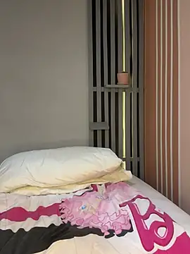 Victoria-And1 online show from 02-19-25, 04:44