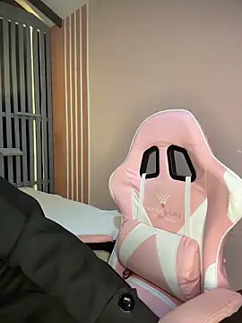 Snapshot of Victoria-And1 chatting on 02-23-26, 01:14 Victoria-And1 online show from 02-23-26, 01:14