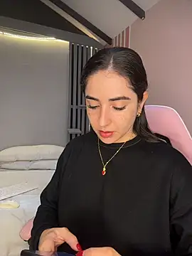 Snapshot of Victoria-And1 chatting on 02-24-26, 01:36 Victoria-And1 online show from 02-24-26, 01:36