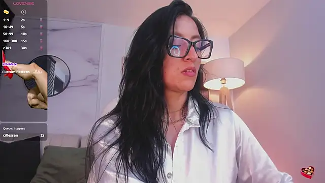 kira moon   online show from 01-05-25, 02:06