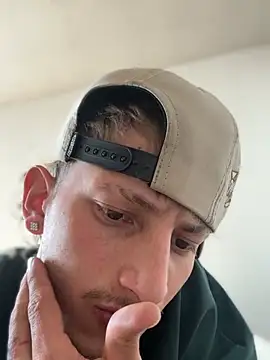 Snapshot of Scott_sex7 chatting on 02-27-26, 08:31 Scott sex7 online show from 02-27-26, 08:31