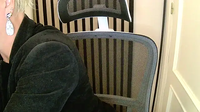 xxNoeliaxx online show from 11-27-25, 07:43