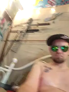 Snapshot of Herwish chatting on 02-01-25, 02:05 Herwish online show from 02-01-25, 02:05