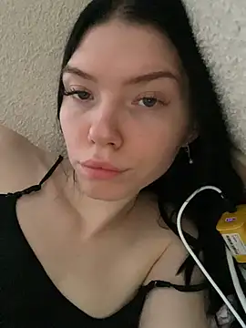 Snapshot of Lisaaa_Alisa chatting on 02-05-25, 03:23 Lisaaa Alisa online show from 02-05-25, 03:23