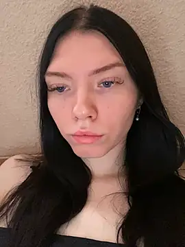 Snapshot of Lisaaa_Alisa chatting on 02-06-25, 03:06 Lisaaa Alisa online show from 02-06-25, 03:06