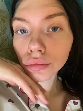 Lisaaa Alisa online show from 10-29-25, 04:04