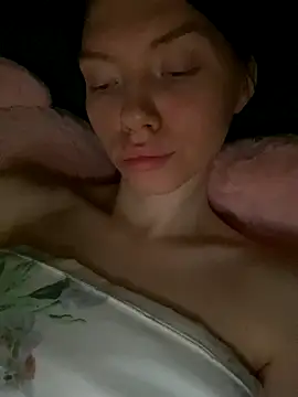 Lisaaa Alisa online show from 11-21-25, 04:11