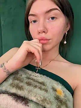 Lisaaa Alisa online show from 04-06-26, 10:05