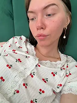 Lisaaa Alisa online show from 04-17-26, 03:53