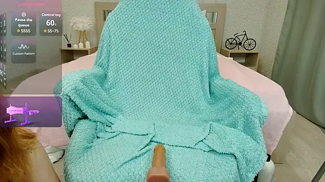 oliviiaa online show from 10-02-25, 12:28